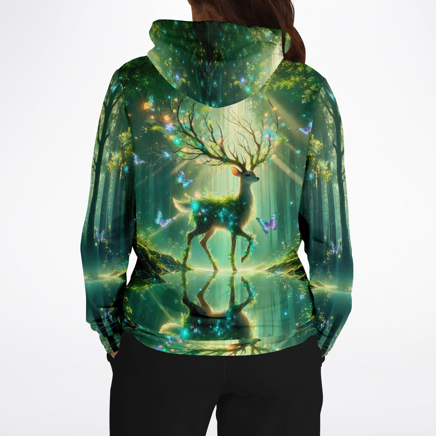 Dreamer Hoodie mit magischem Hirsch, Schmetterlingen und Wald-Motiv im Stil von Diamond Painting und Malen nach Zahlen