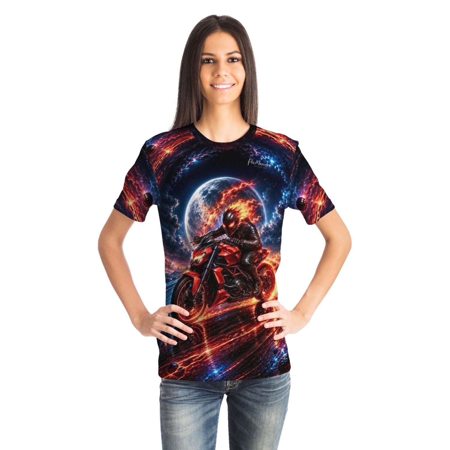 Frau trägt Dreamer T-Shirt mit flammendem Motorrad-Motiv im Stil unserer Diamond Painting und Malen nach Zahlen Designs