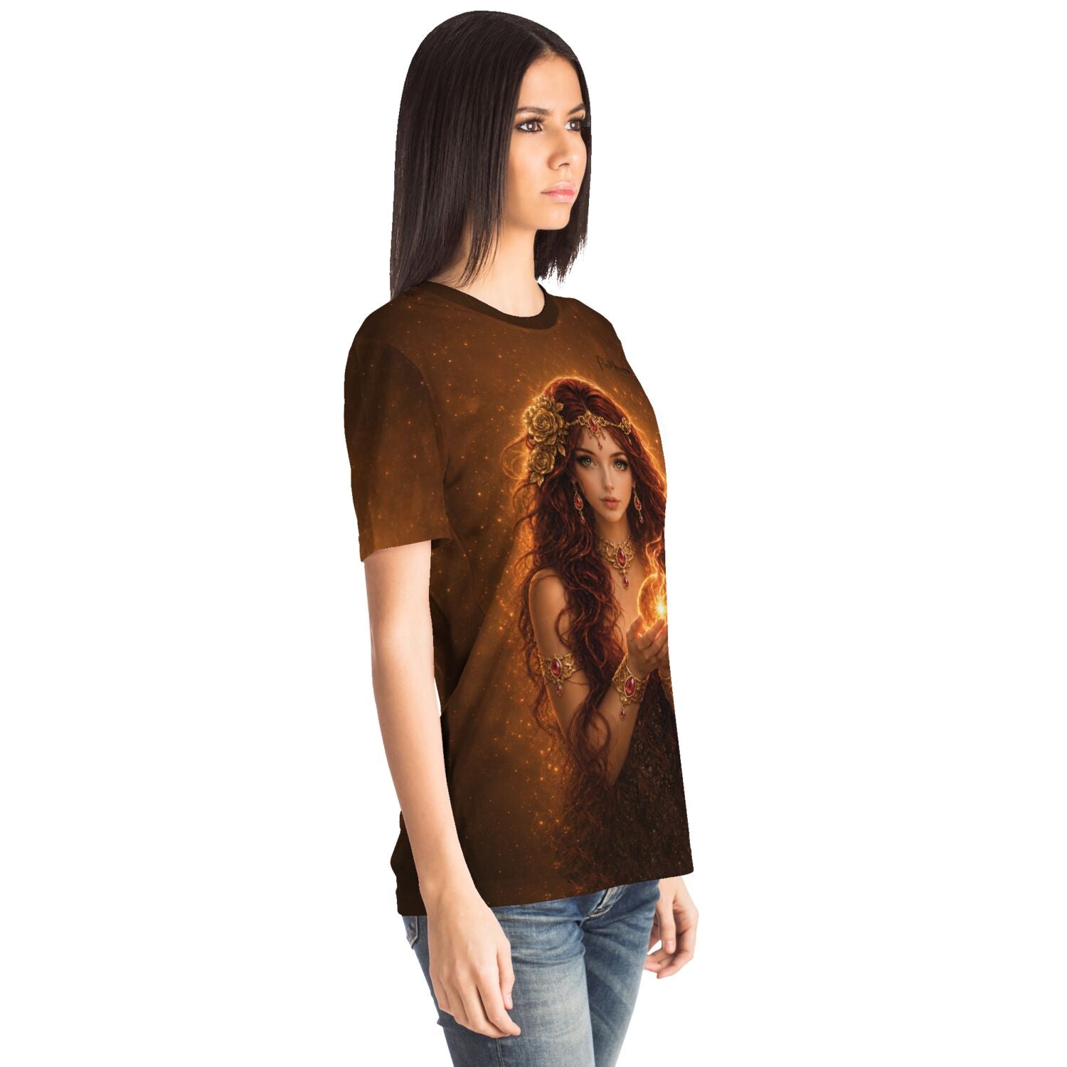 Frau trägt braunes Dreamer T-Shirt mit Göttin der Sonne Motiv, perfekt für Fans von Diamond Painting und Malen nach Zahlen