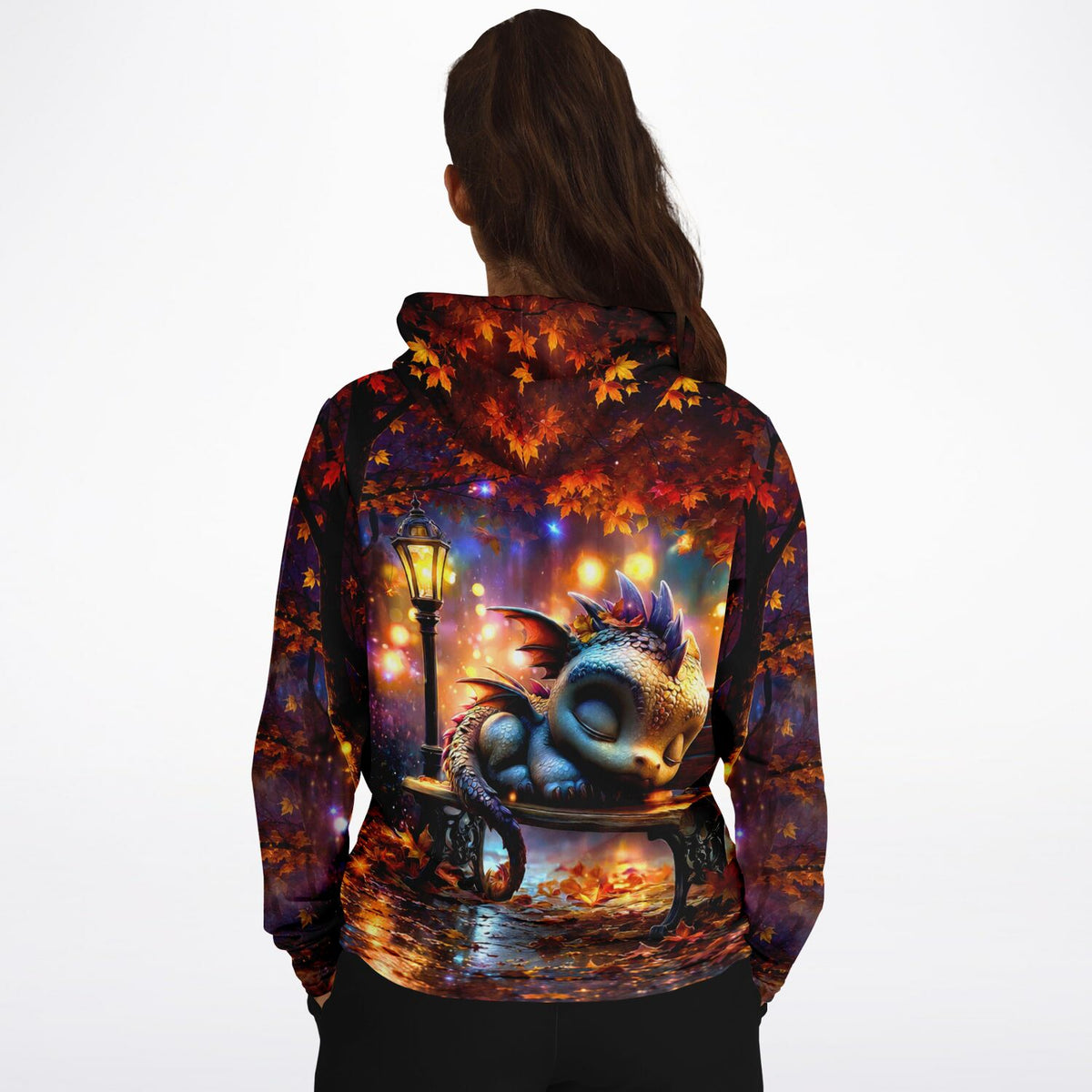 Dreamer Hoodie mit Lumos Schlummer Drachen Motiv im Diamond Painting Look, Herbstwald und Laterne als All-Over-Print