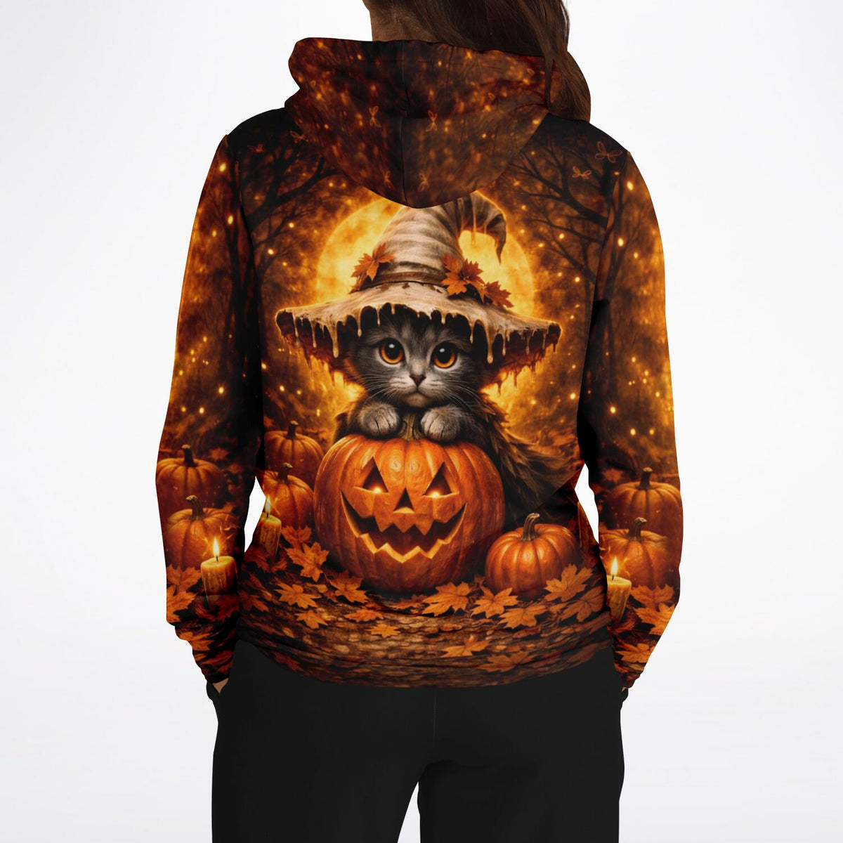 Dreamer Hoodie im Halloween-Design mit süßer Katze im Hexenhut auf einem Kürbis, ideal für Fans von Malen nach Zahlen