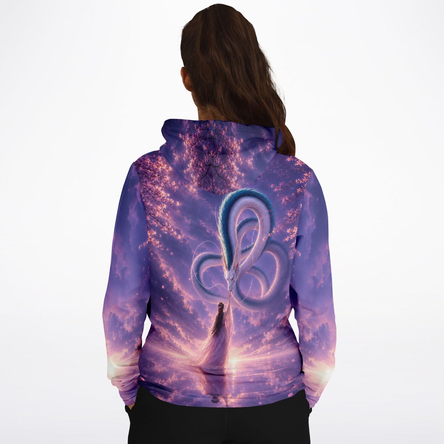 Dreamer Hoodie mit Fantasy-Drachen Motiv in lila Farben, inspiriert von Diamond Painting und Malen nach Zahlen Kunst