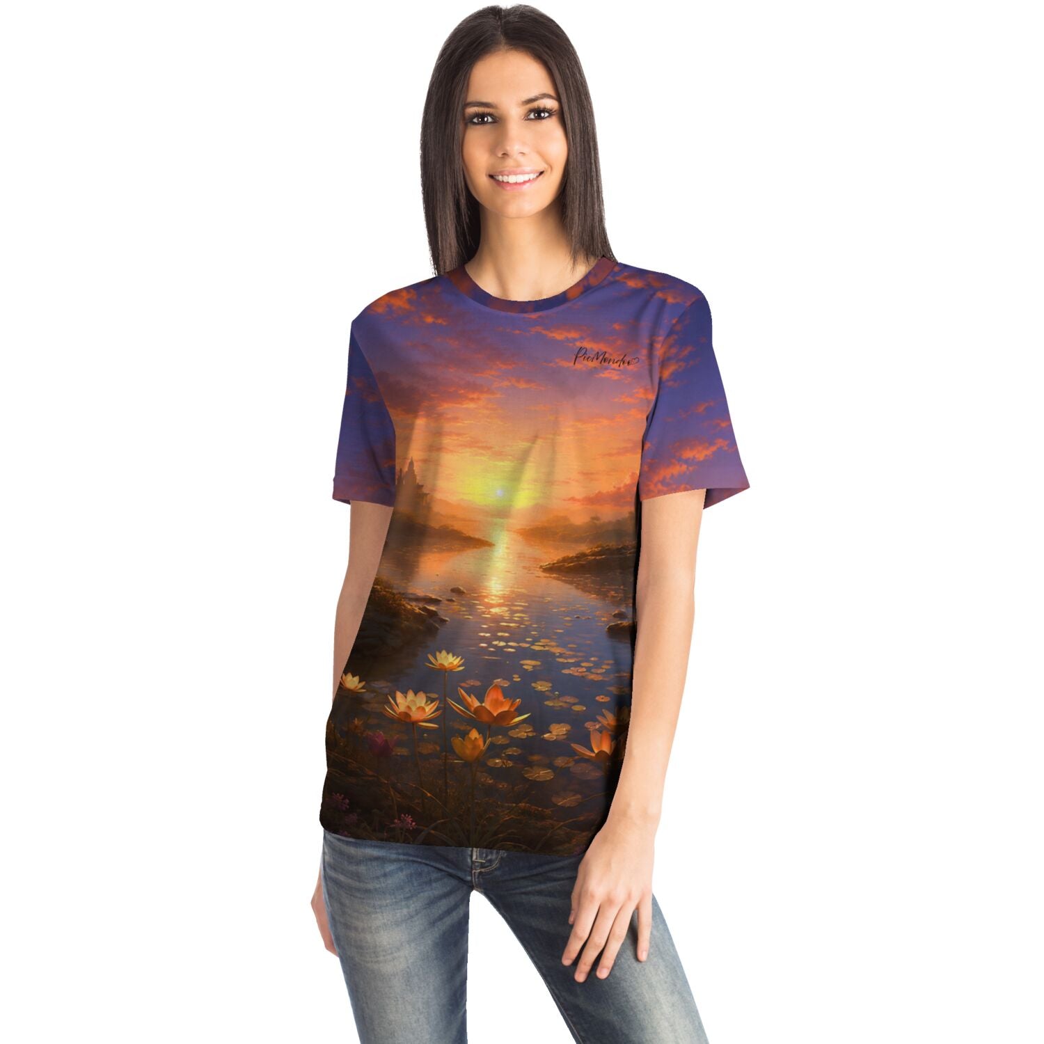 Frau trägt Dreamer T-Shirt mit stimmungsvollem Sonnenuntergang-Motiv, das an Diamond Painting und Malen nach Zahlen erinnert