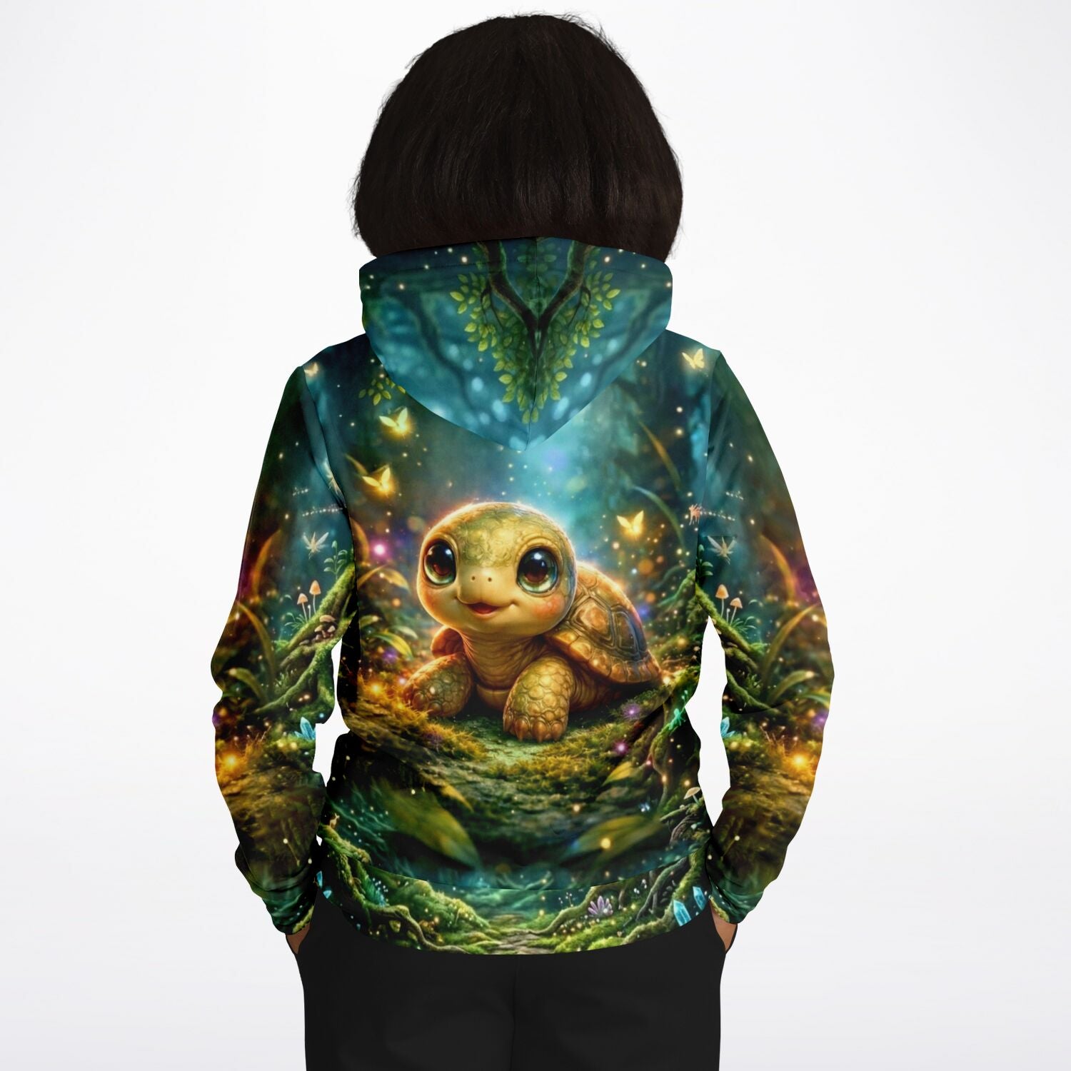 Hoodie mit süßer Schildkröte im magischen Wald. Design-Inspiration für Diamond Painting und Malen nach Zahlen Motive.