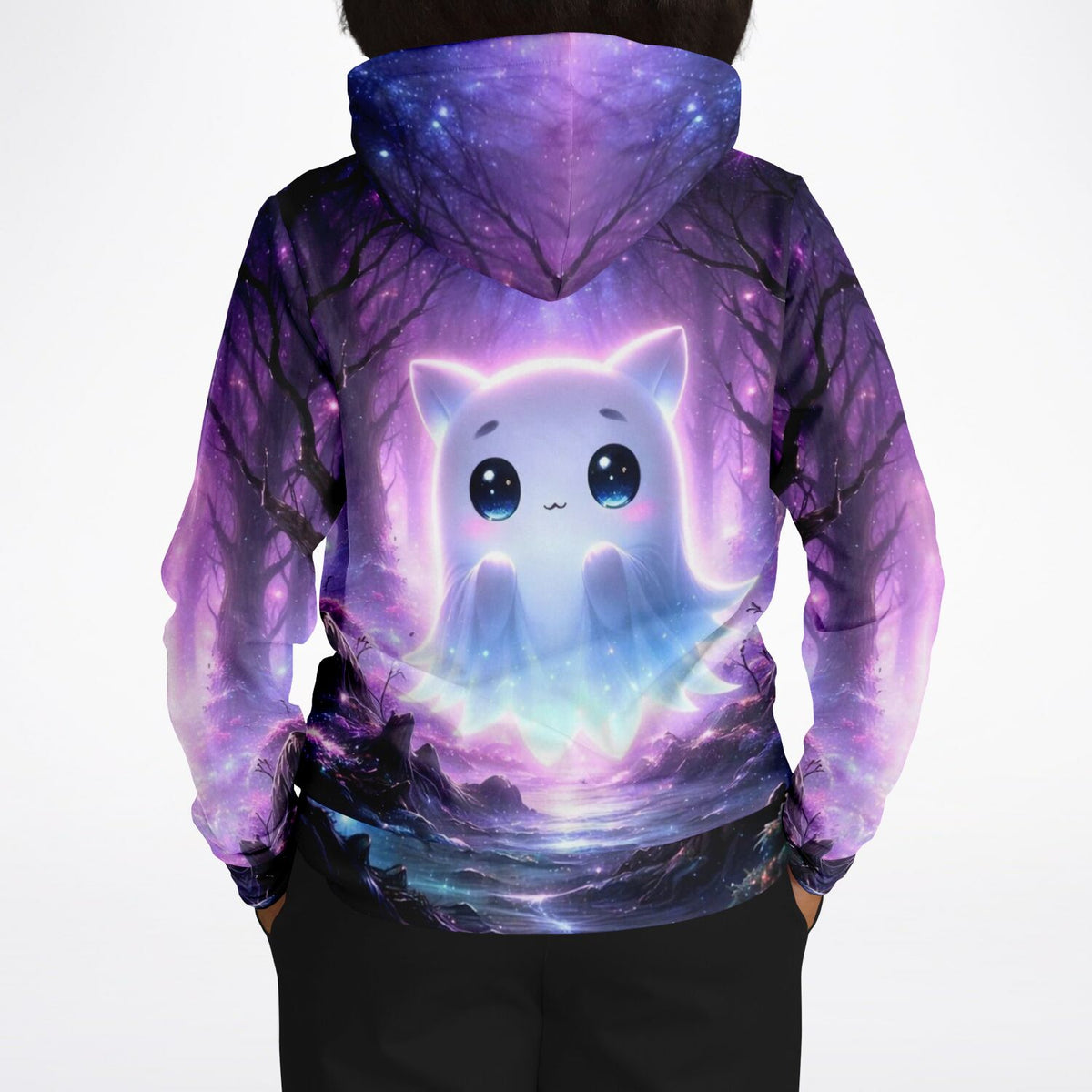 Dreamer Hoodie mit leuchtendem, süßem Geist-Motiv, lila Fantasy-Wald-Design im Allover-Druck für Fans kreativer Mode.
