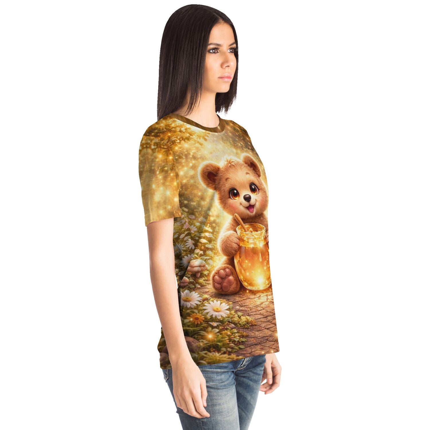 Frau trägt Dreamer T-Shirt mit niedlichem Bären-Motiv im Stil von Diamond Painting und Malen nach Zahlen Designs