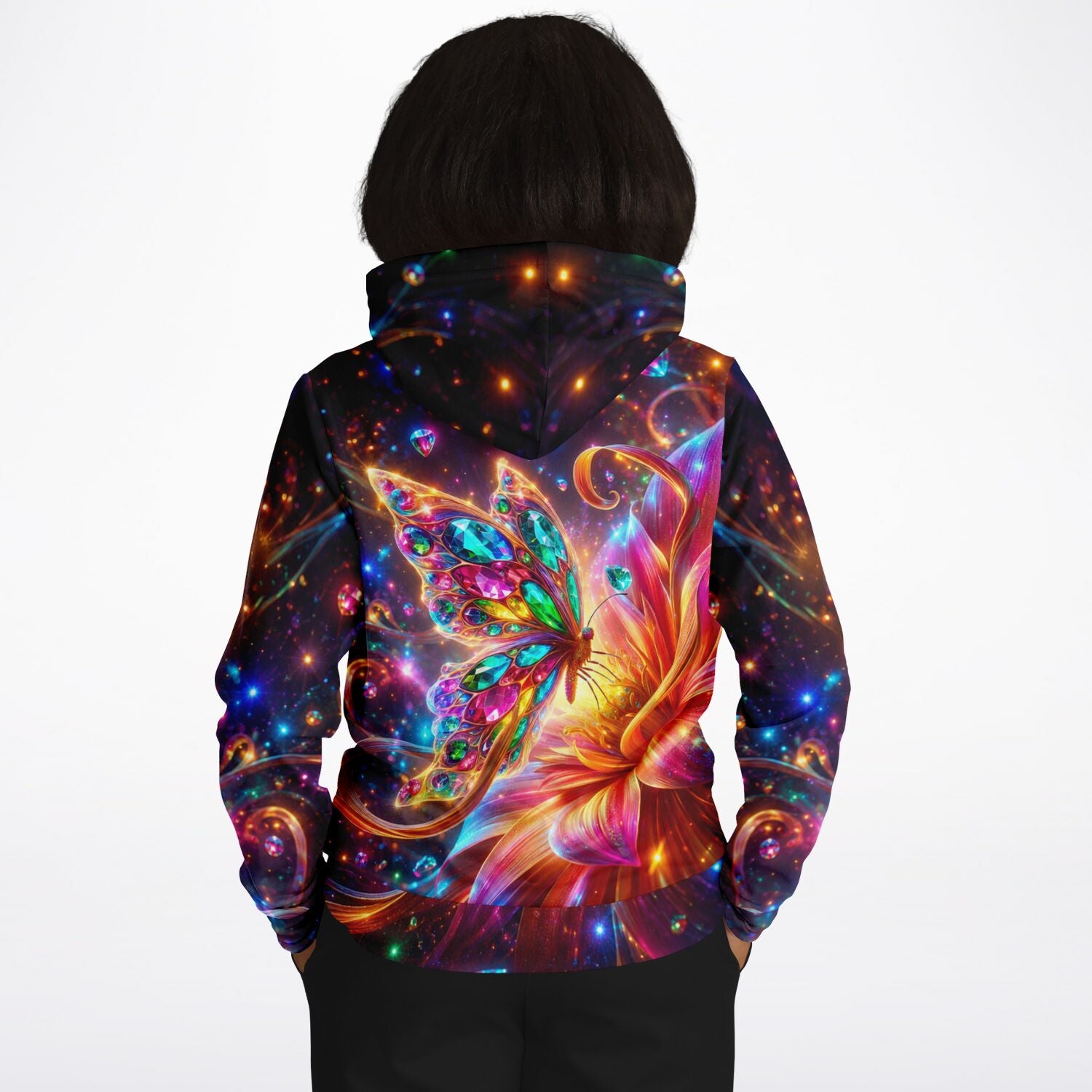 Dreamer Hoodie mit farbenfrohem Schmetterling im Diamond Painting Stil und leuchtendem Blumenmotiv auf dunklem Hintergrund
