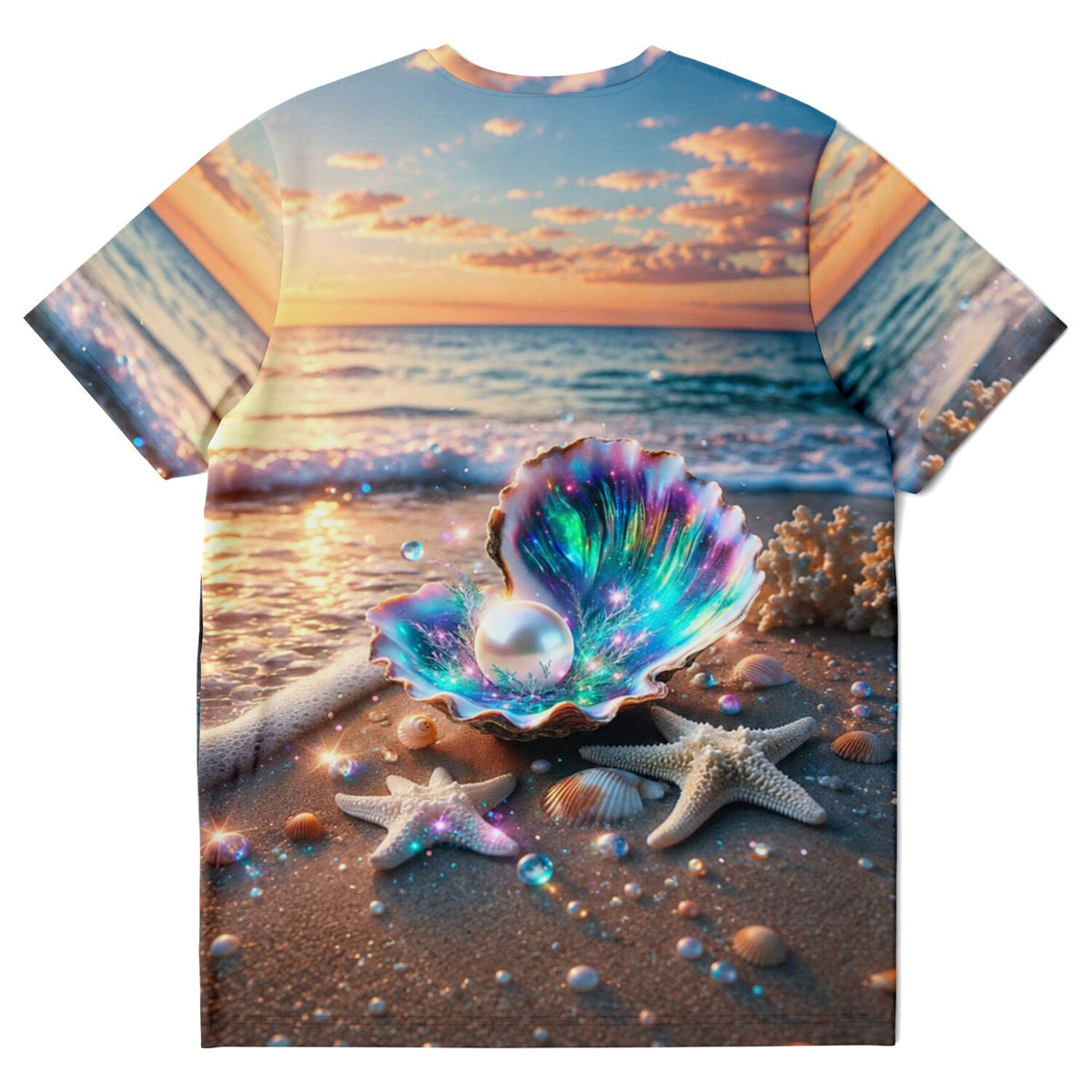 Dreamer T-Shirt mit leuchtender Muschel, Perle und Seesternen im Diamond Painting Stil vor traumhafter Strandkulisse.