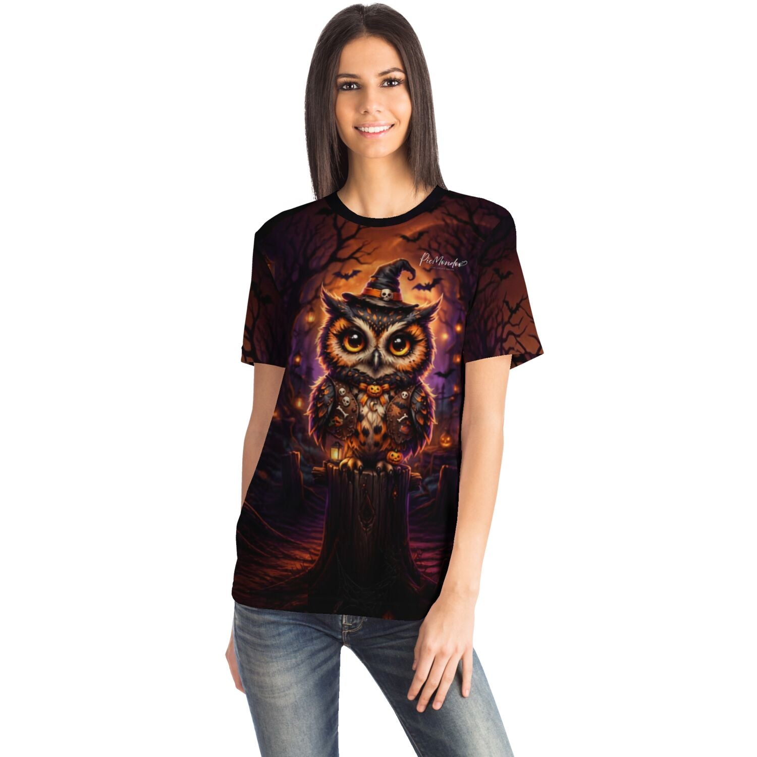 Frau trägt ein T-Shirt mit Eulen-Motiv im Stil von Diamond Painting oder Malen nach Zahlen für Erwachsene