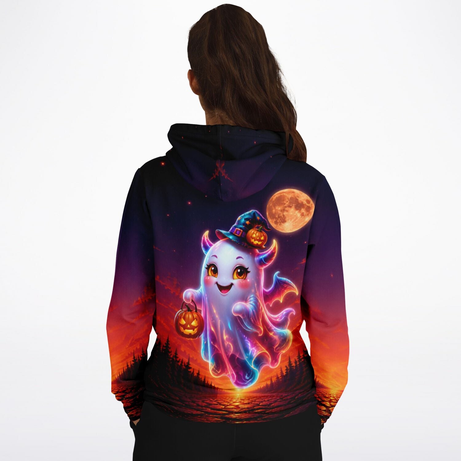 Dreamer Hoodie mit niedlichem Halloween-Geist, Kürbis-Laterne und Vollmond-Design in leuchtenden Farben auf dem Rücken