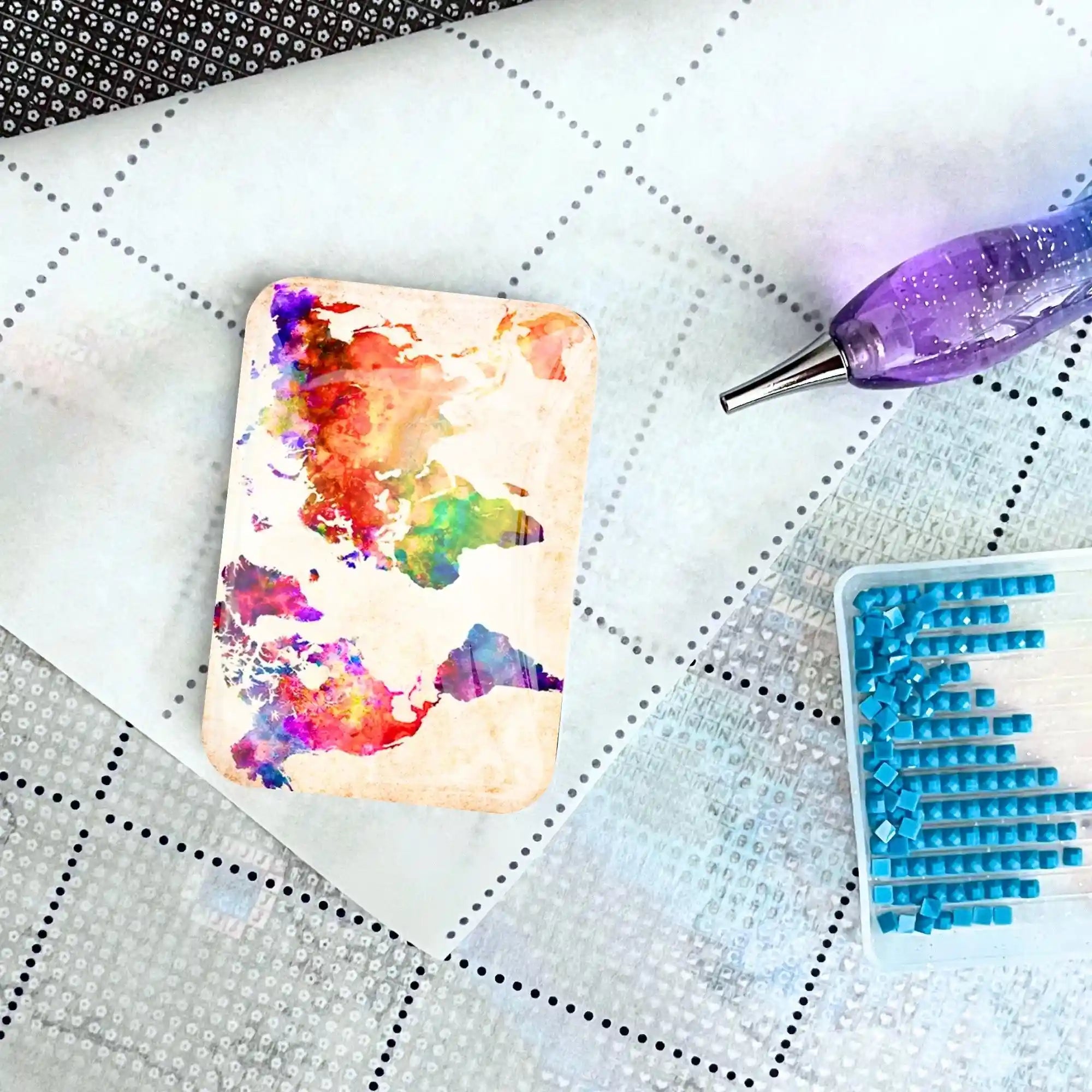 Cover Minder - Bunte Weltkarte