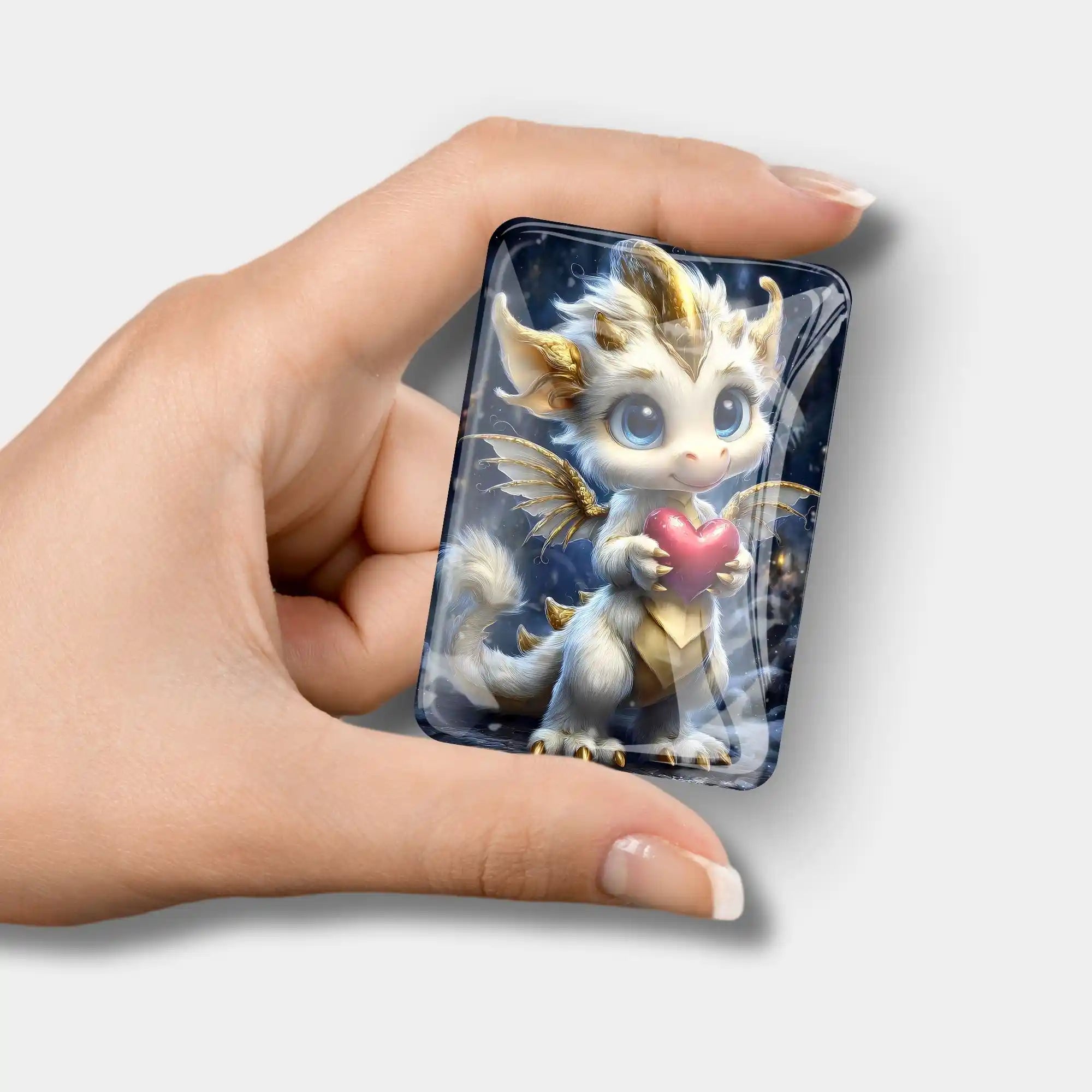 Diamond Painting Cover Minder Herzlicht mit niedlichem Drachen-Motiv als praktisches Zubehör für Bastel-Fans.