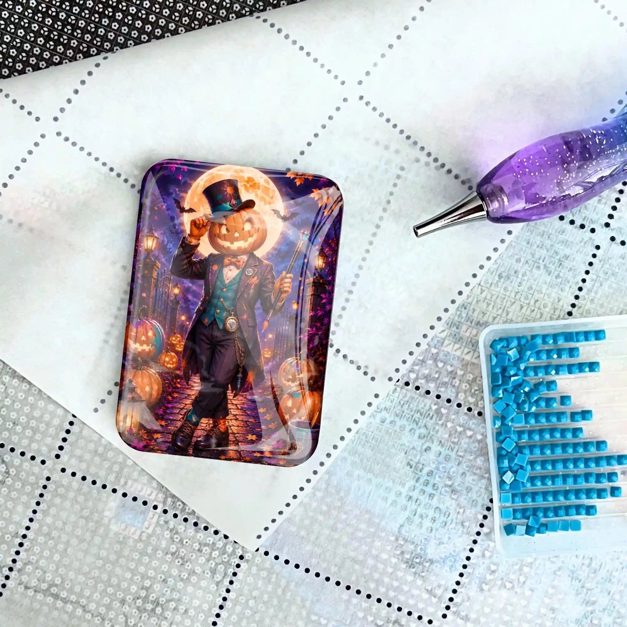 Magnetischer Cover Minder mit Kürbis-Motiv auf Diamond Painting Leinwand mit Glitzersteinchen und Stift