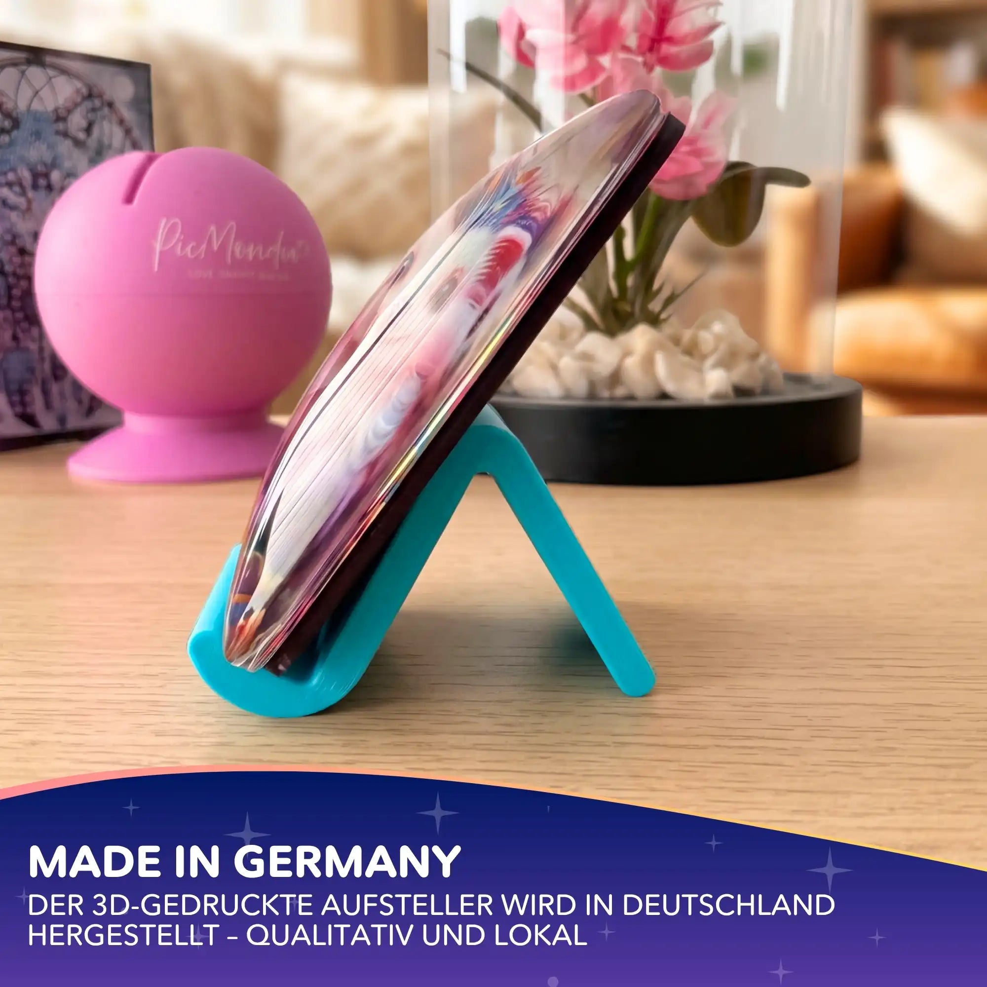 Türkiser 3D-gedruckter Diamond Painting Coverminder Aufsteller zur stilvollen Präsentation auf dem Basteltisch