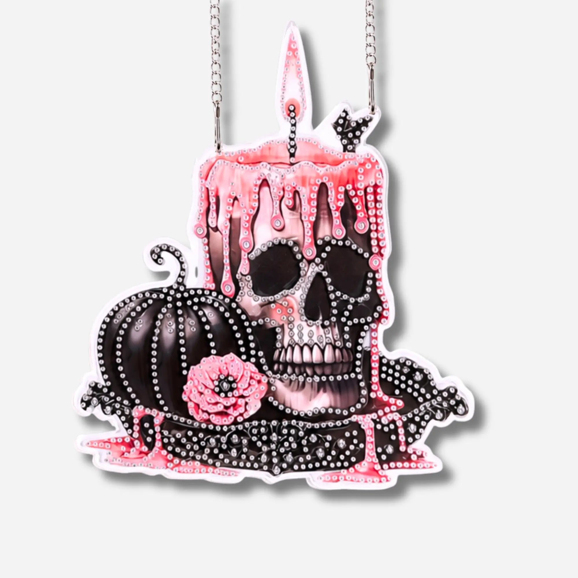 Diamond Painting Aufhänger Totenkopf-Kerze mit glitzernden Steinen als gruselige Halloween Deko