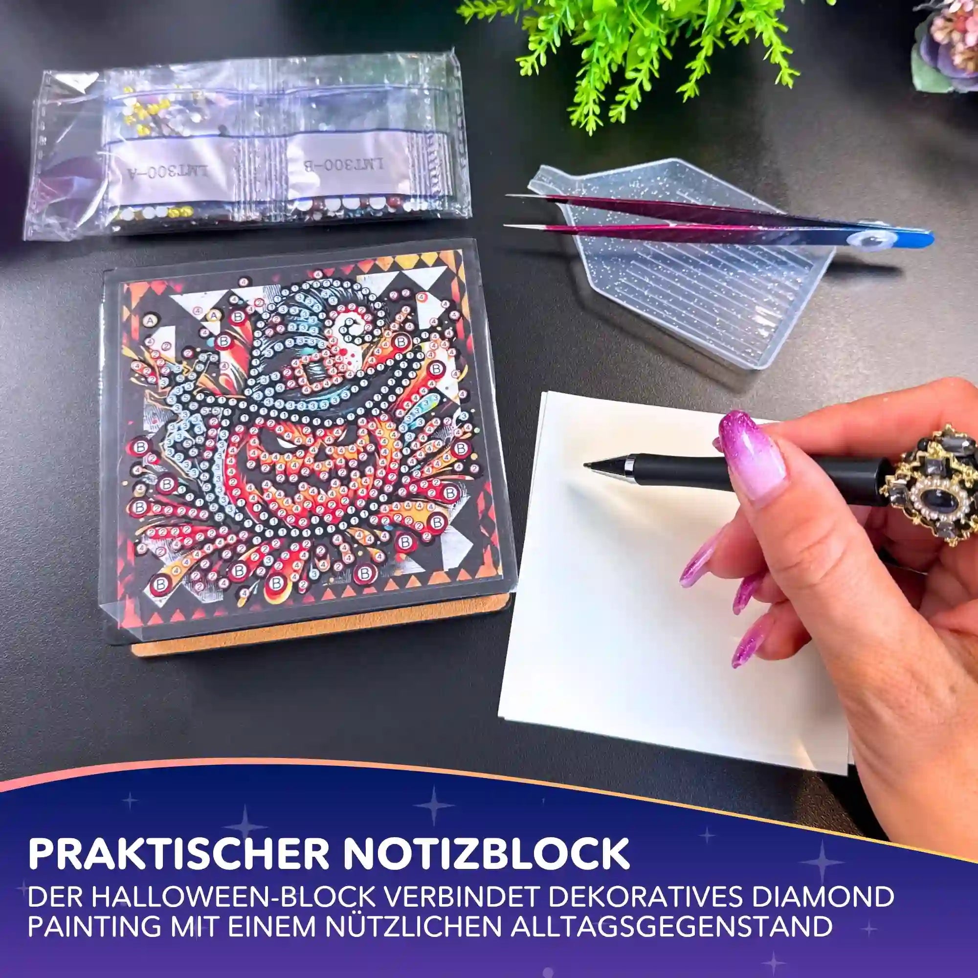Diamond Painting Notizblock mit Halloween Kürbis Motiv, inklusive Steinen, Stift und Zubehör für DIY-Bastelsets.