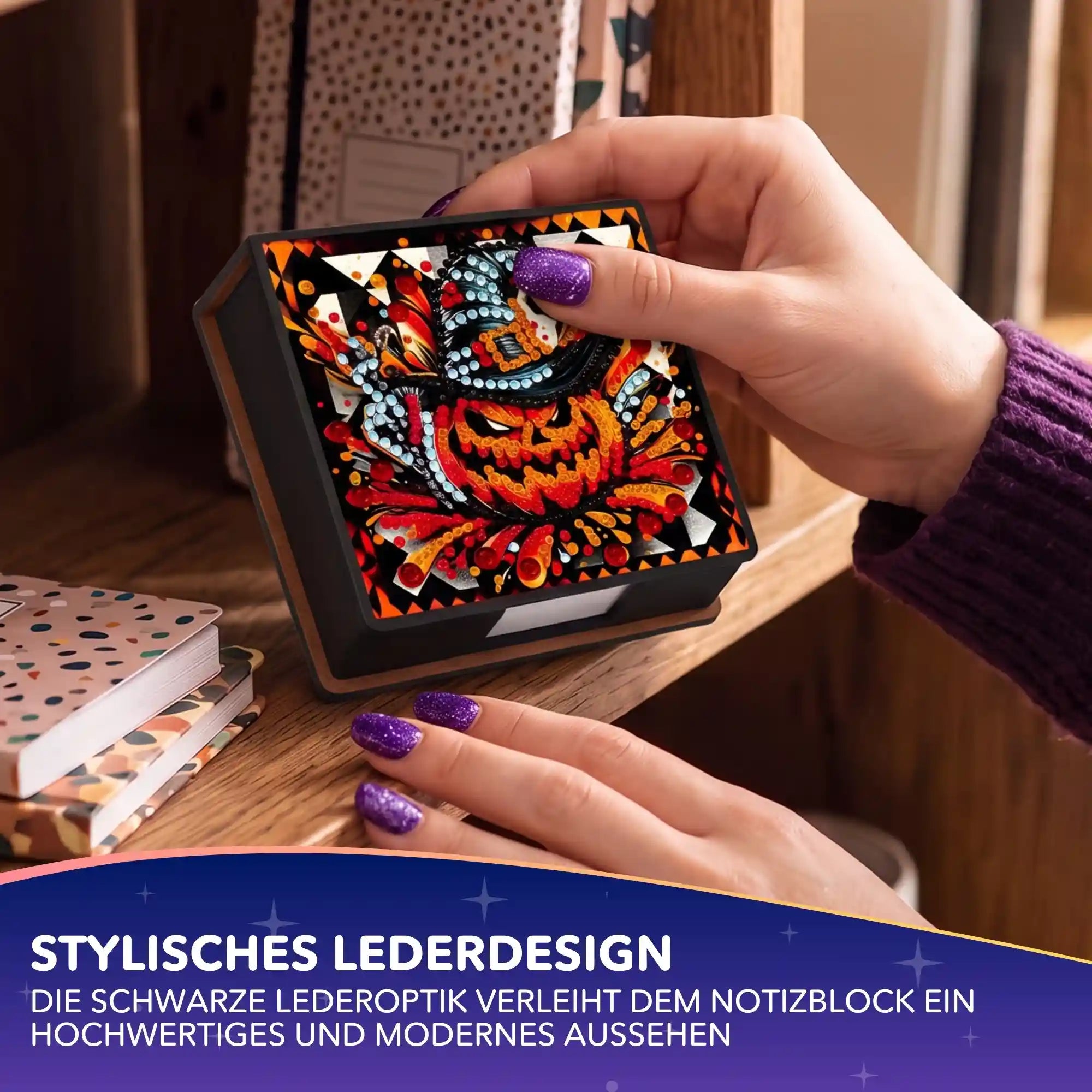 Diamond Painting Notizblock mit Halloween Kürbis Motiv und glitzernden Steinen in schwarzer Lederoptik