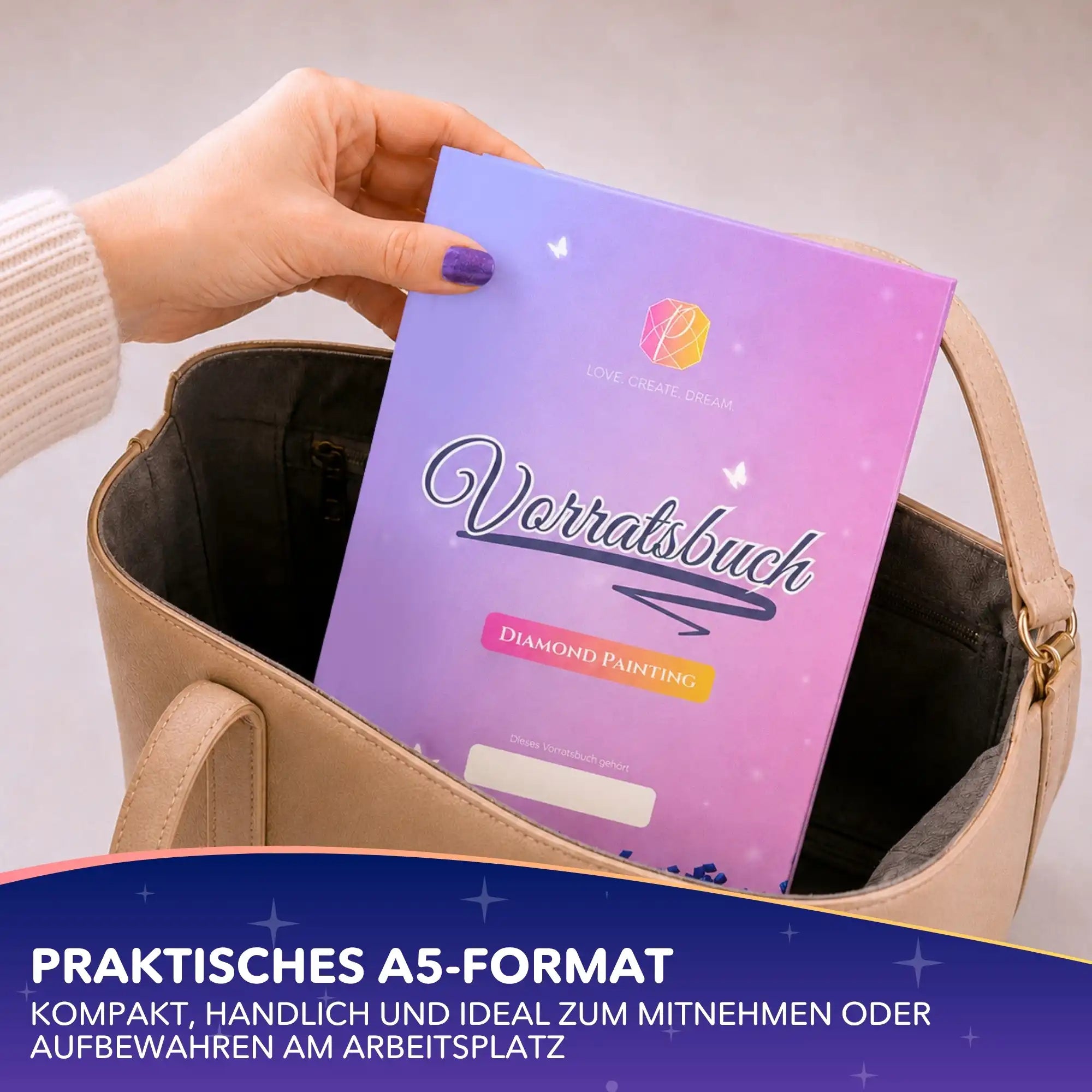 Lila Diamond Painting Vorratsbuch für die Organisation von Projekten, handlich verpackt in einer Tasche.