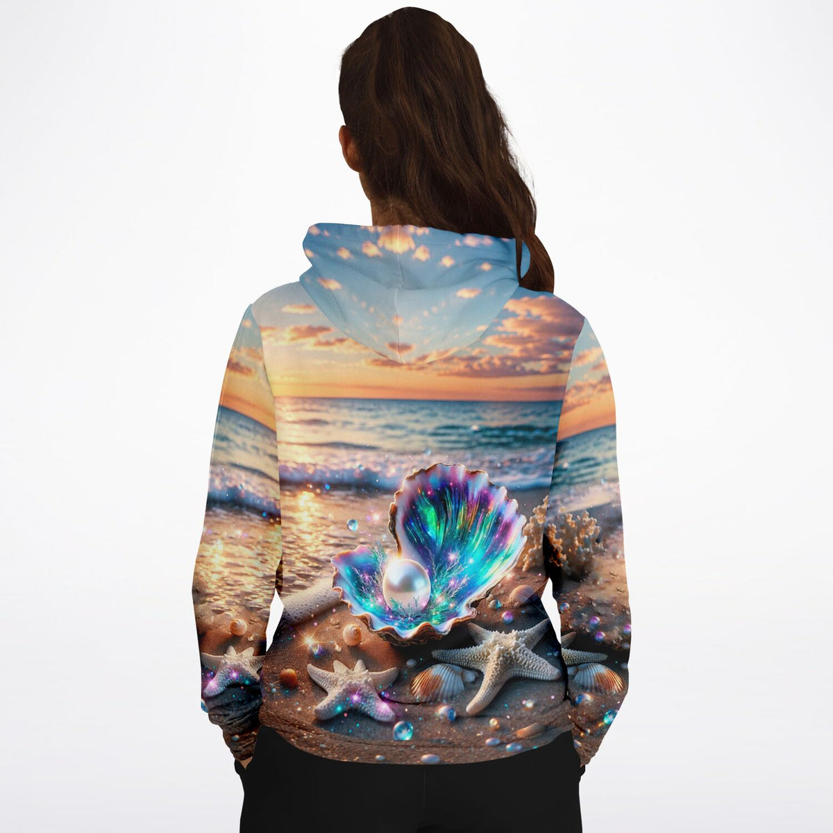 Dreamer Hoodie mit Innerer Schatz Motiv, inspiriert durch glitzerndes Diamond Painting Design am sonnigen Meeresstrand