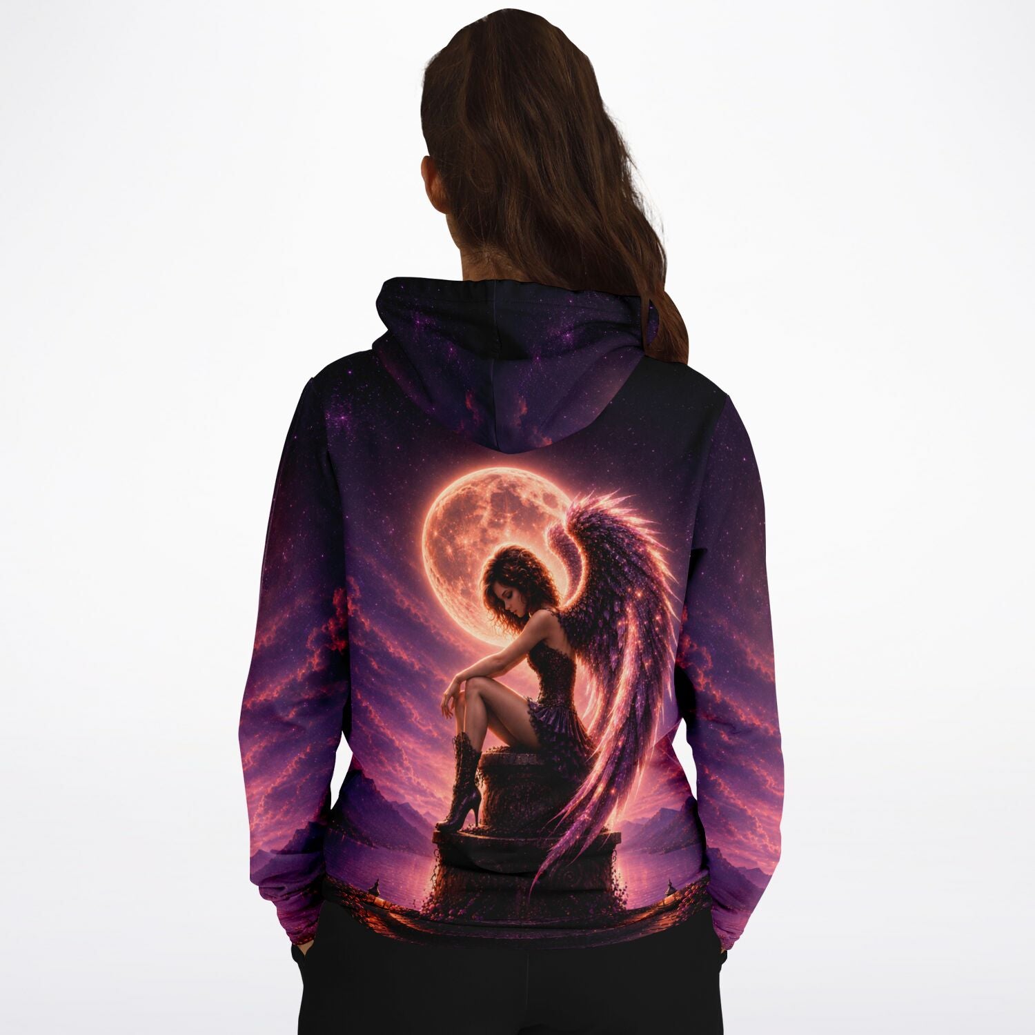 Dreamer Hoodie Aurelia Nachtflügel mit mystischem Engel-Motiv vor Vollmond – perfekt für Fans von Malen nach Zahlen Kunst