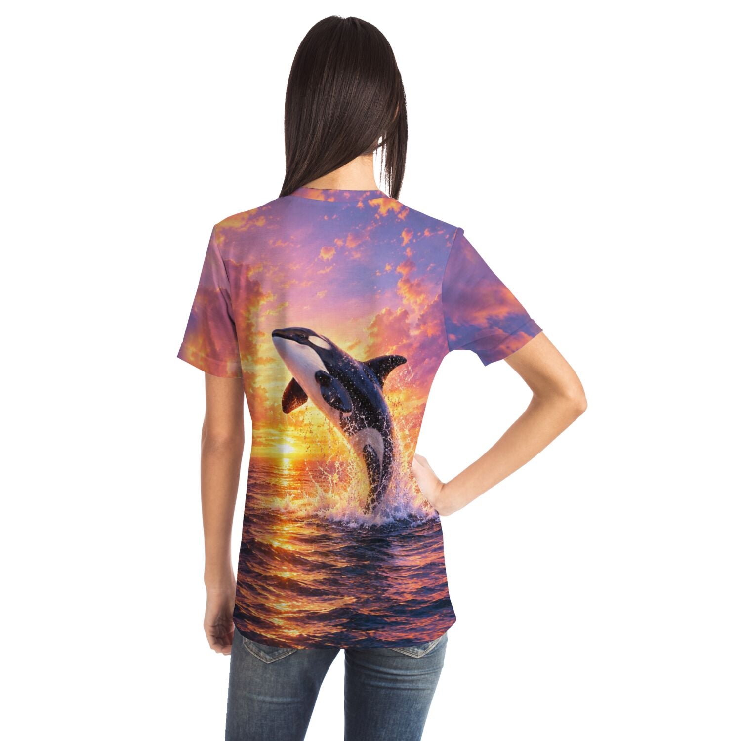 T-Shirt mit springendem Orca Motiv vor Sonnenuntergang, passend für Fans von Malen nach Zahlen und Diamond Painting
